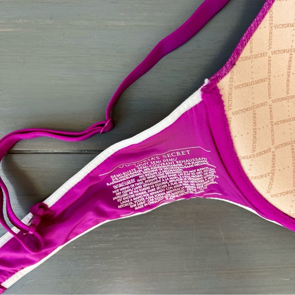 VICTORIA'S SECRET Push Uplift Semi Demi Fuchsia/Magenta Bra 34C EUC - Picture 2 of 9